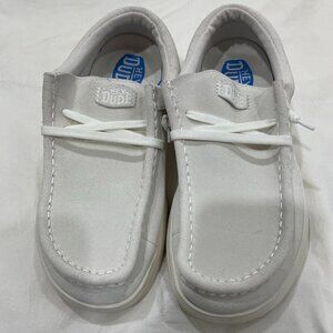 Hey Dude shoes, size 9 in white